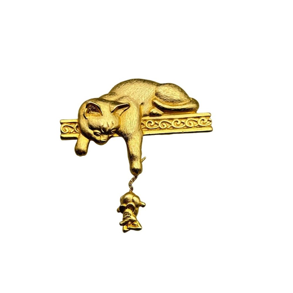 Vintage Jj Cat Pin Brooch Kitten Dangling Mouse Matte Gold Tone Ornate Cat Pin